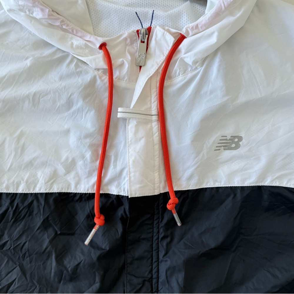 New Balance NBA Windbreaker Jacket Men M Black White Red Hooded Lightweight - Picture 8 of 12